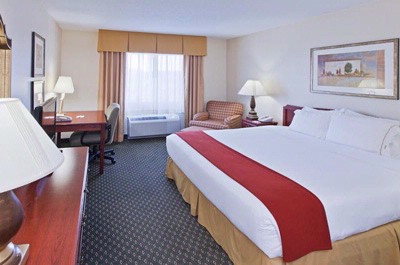 Wichita Holiday Inn Express - 