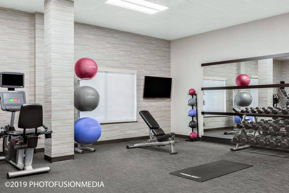 Courtyard by Marriott Shadyside - 