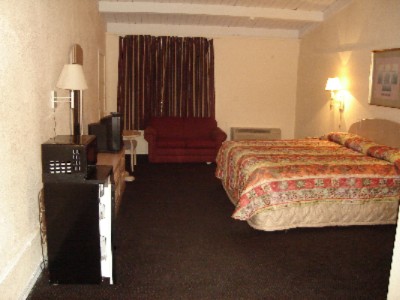 Host Inn - 