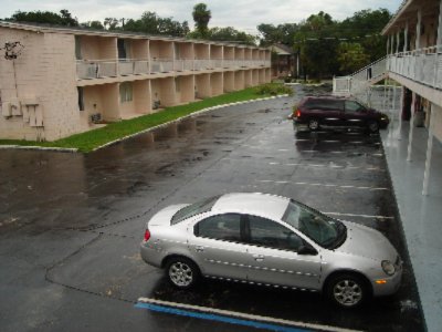 Host Inn - 