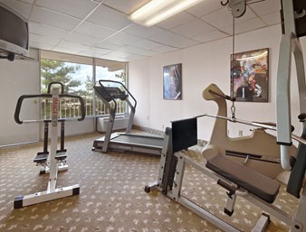 Ramada Inn West - Fitness Center