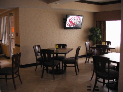 Holiday Inn Express Hotel & Suites - 
