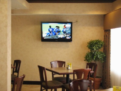 Holiday Inn Express Hotel & Suites - 