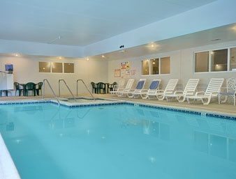 Indoor Heated Swimming Pool & Jacuzzi