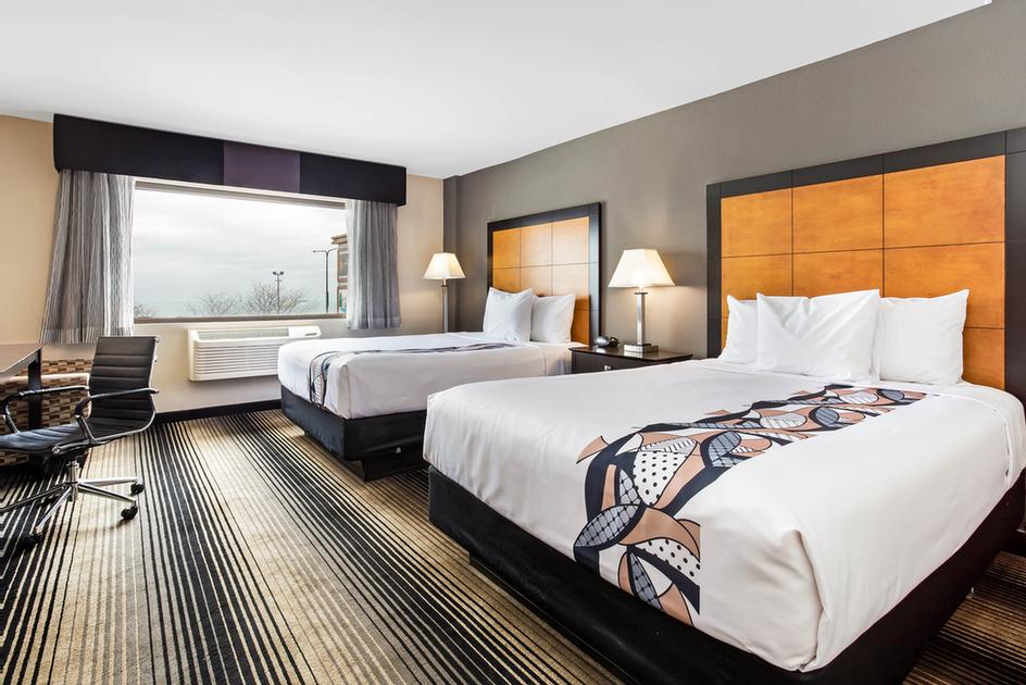 Ramada O'hare - Symposium