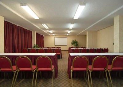 Executive Inn Clearwater Airport - Meeting Room Classroom Set Up
