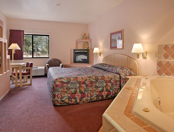 Days Inn & Suites - Jacuzzi And Fireplace Mini-suite