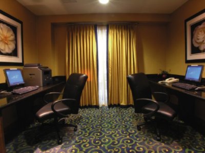 Springhill Suites Chesapeake - 