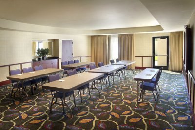 Courtyard by Marriott - Allaire Meeting Room
