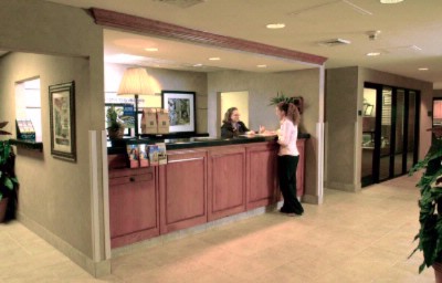 Hampton Inn Pensacola Airport - Hampton Inn Front Desk