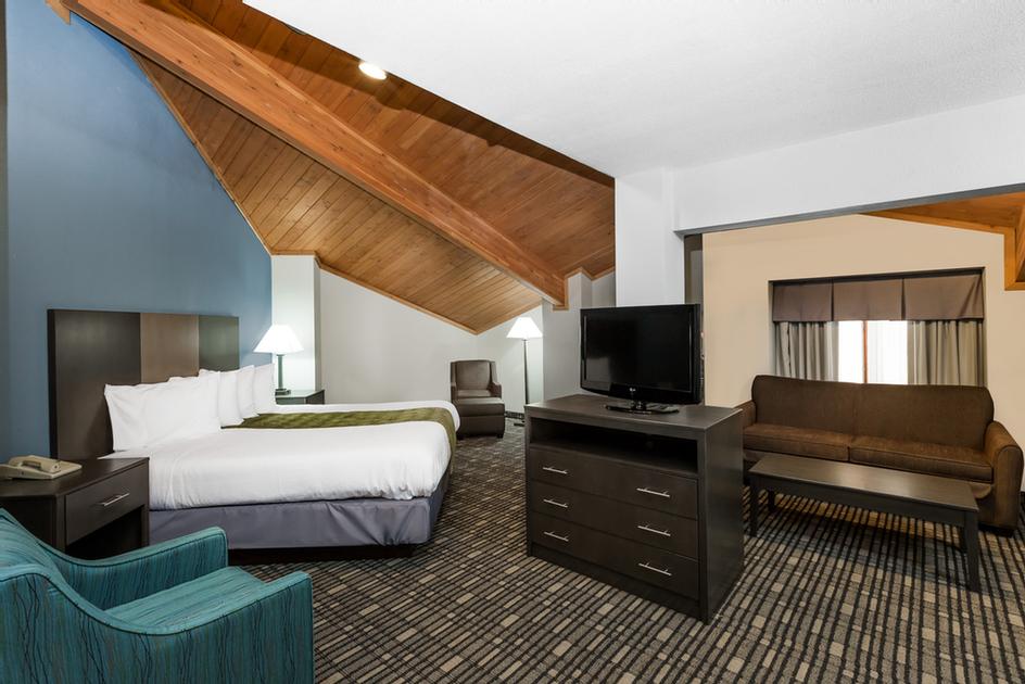 Baymont Inn & Suites - 