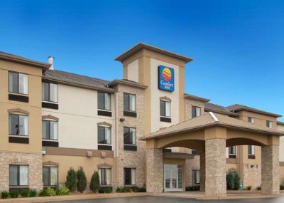 Comfort Inn Crystal Lake - Front Of Hotel