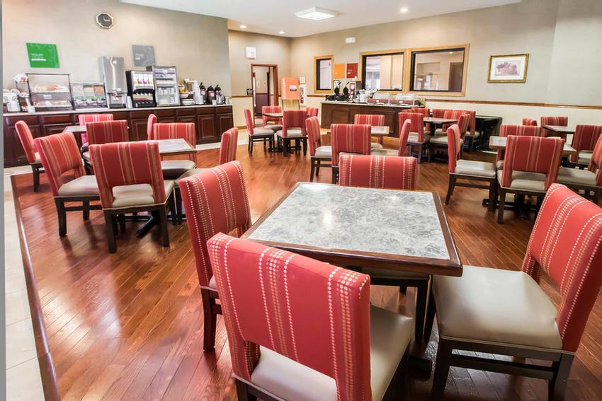 Comfort Inn Crystal Lake - Lobby