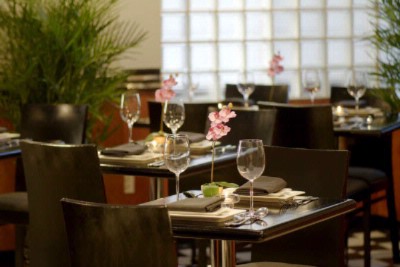 Carlyle Suites Hotel - Twist Restaurant At The Carlyle Suites Hotel