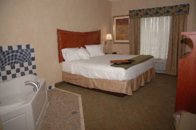 Holiday Inn Express Hotel & Suites - Whirlpool Rooms