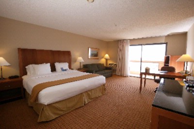 Holiday Inn Express Ventura Harbor - King Bed With Balcony