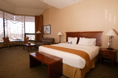 Holiday Inn Express Ventura Harbor - Studio Suite