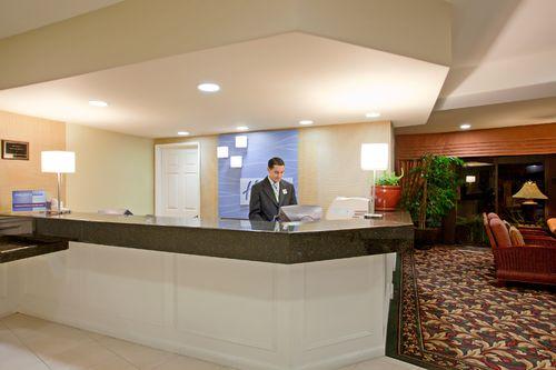 Holiday Inn Express Hotel & Suites - Breakfast Area