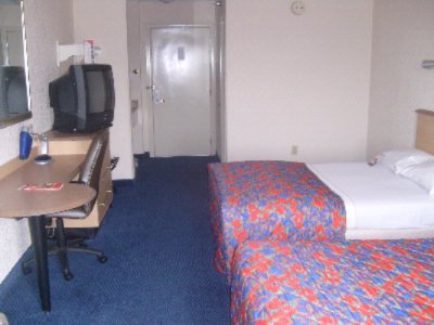 Red Roof Inn Westchase - 