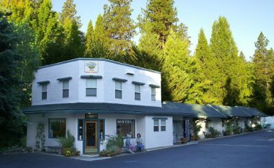 Outside Inn - 