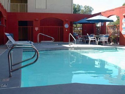Comfort Inn Merced - Pool Area