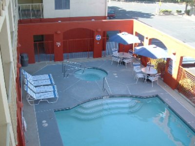 Comfort Inn Merced - Pool Area
