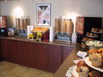 Abbotsford Super 8 Motel - Enjoy The Complimentary Superstart Breakfast Every Morning From 6 Am To 10 Am