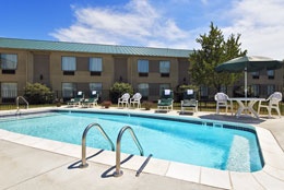 Airport / Expo Sleep Inn & Suites - Swimming Pool