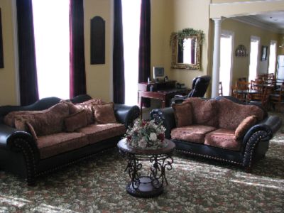 Ramada Limited - Lobby