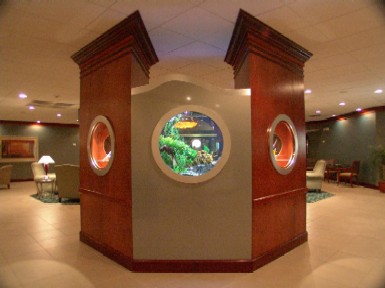 Comfort Inn North Oceanfront - Clarion Hotel Lobby Fish Tank