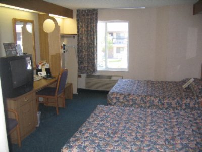 Sleep Inn Flagstaff - Spacious Double Queen Bedroom