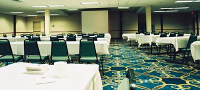 Clarion Hotel - Clarion Hotel Broken Arrow Room 2