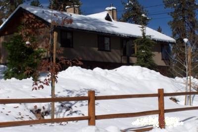 Golden Bear Cottages Resort - 1235 And 6 Bedroom Cottages