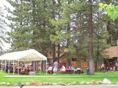 Golden Bear Cottages Resort - Outdoor Meeting Space Too