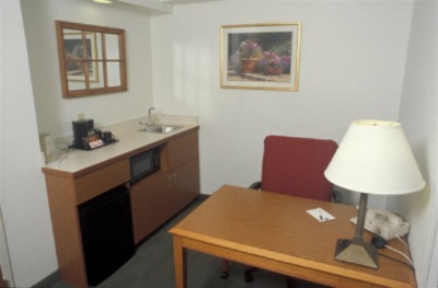 Springhill Suites by Marriott Downtown - Desk & Kitchen Area