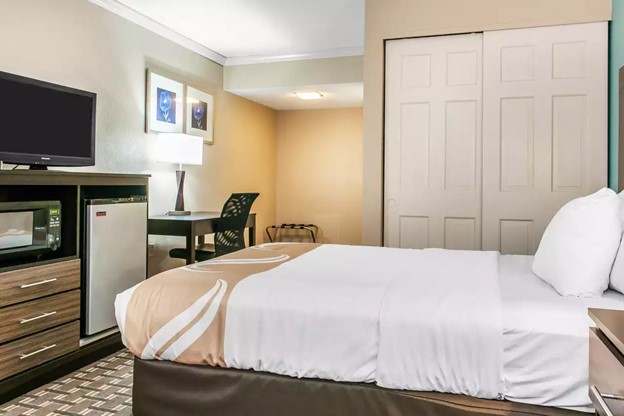 Quality Inn - King Room