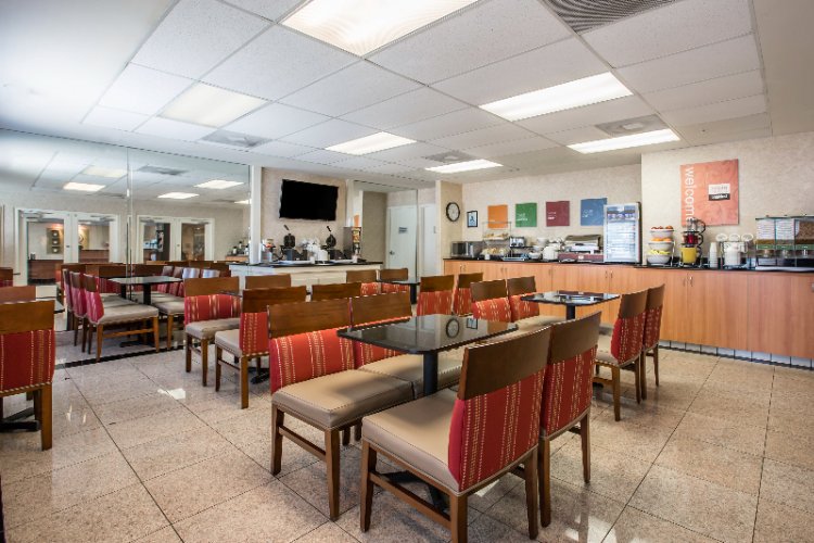 Comfort Suites Victorville - Breakfast Area