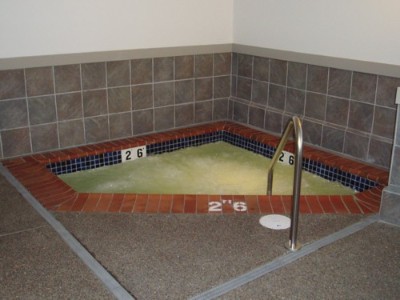 The Coho Oceanfront Lodge - Indoor Jacuzzi