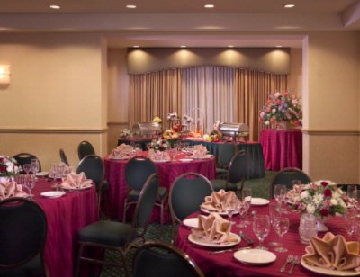 Courtyard by Marriott - 
