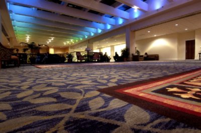 Doubletree Hotel Chicago Oak Brook - Atrium & Ballroom Foyer