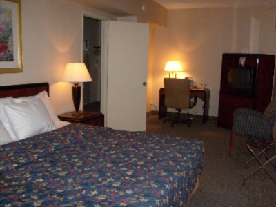 Clarion Hotel & Conference Center - Business Suite1