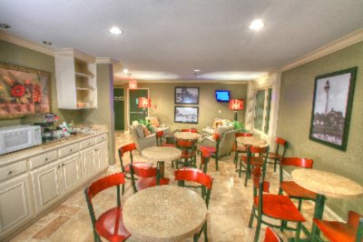 Saint Simons Inn by The Lighthouse - 