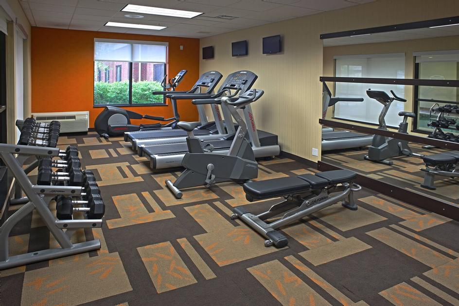 Courtyard by Marriott Hotel Hamilton - 