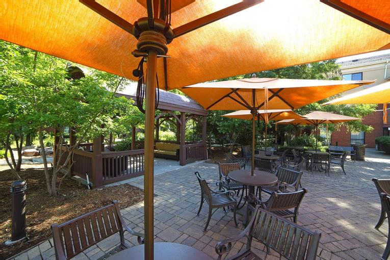 Courtyard by Marriott Hotel Hamilton - 