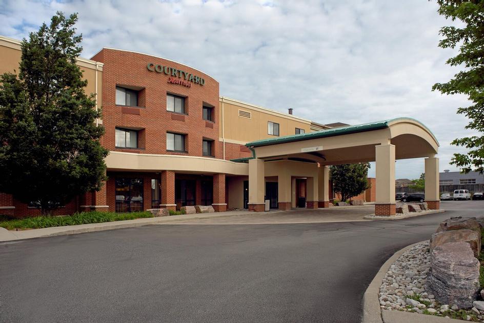 Courtyard by Marriott Hotel Hamilton - 