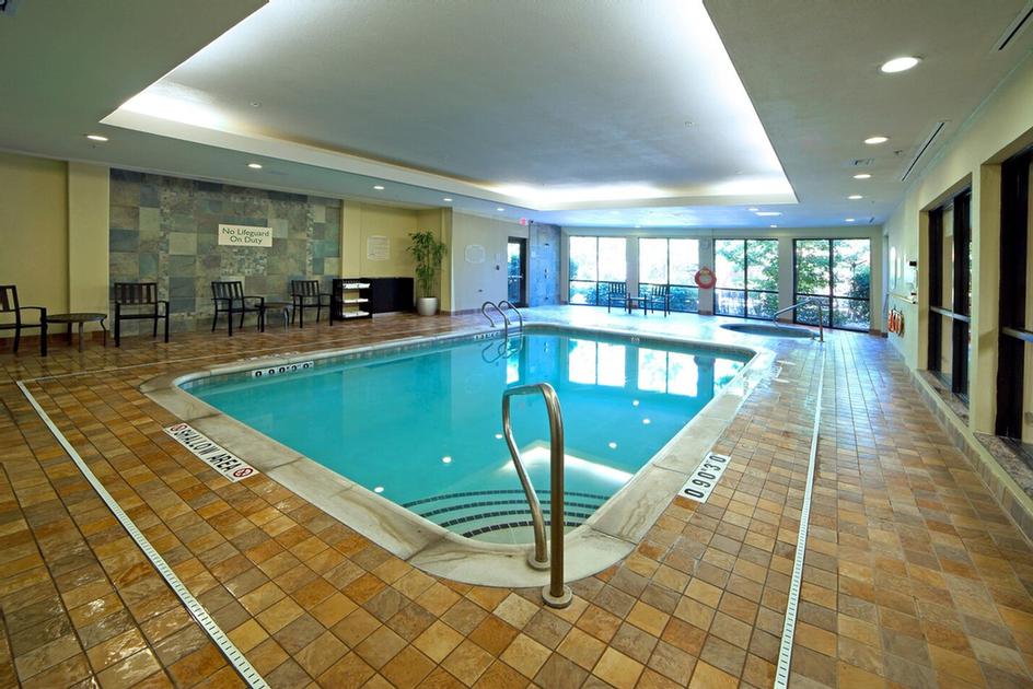 Courtyard by Marriott Hotel Hamilton - 