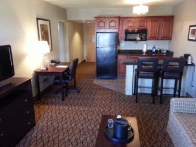 Holiday Inn Express Hotel & Suites Concordville - 2 Bedroom Apartment Suite With Kitchenette