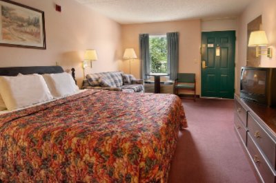 Days Inn of Harrison - King Bed Room