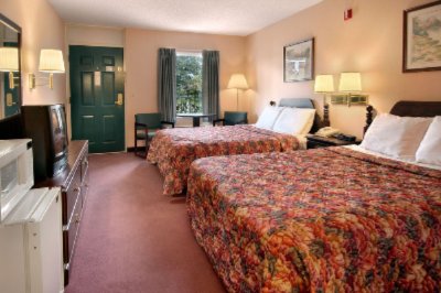 Days Inn of Harrison - Two Queen Bed Room