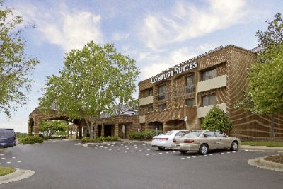 Comfort Suites Exterior